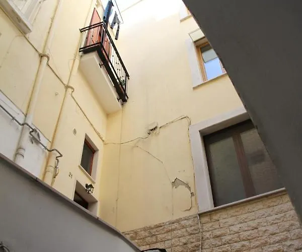 住宿加早餐酒店 Mirabari 3*