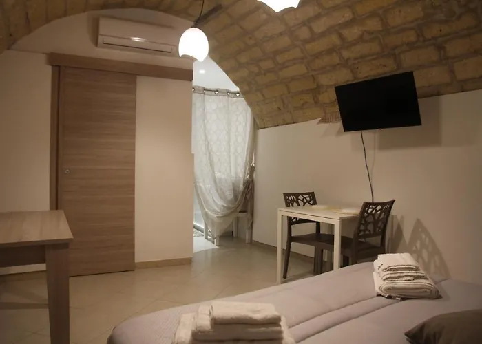 住宿加早餐酒店 Mirabari 3*