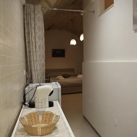 Bed & Breakfast Mirabari Bari