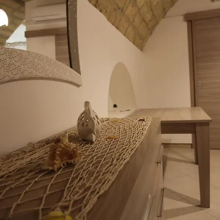 ベッド・アンド・ブレックファスト Mirabari バーリ