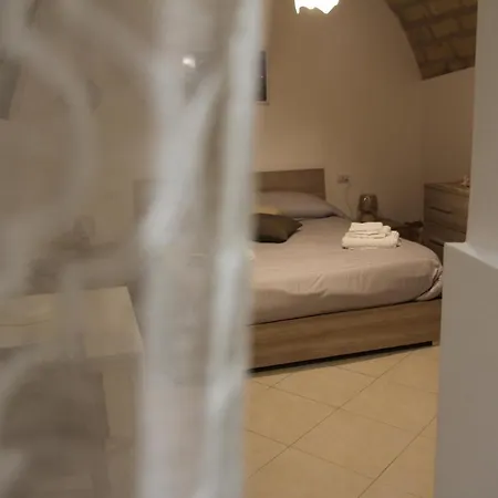 ベッド・アンド・ブレックファスト Mirabari バーリ