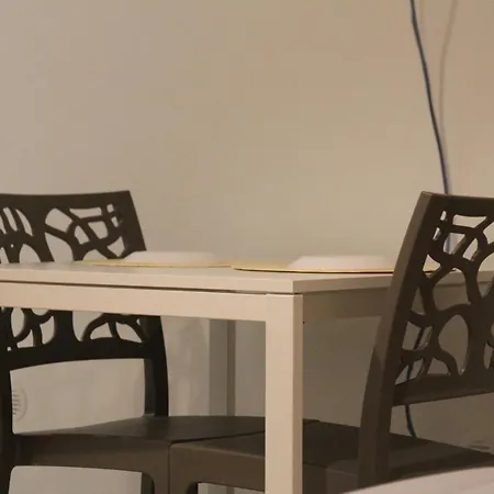 ベッド・アンド・ブレックファスト Mirabari 3*